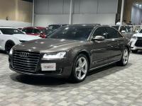 Audi
              A8