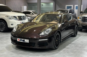 Porsche Panamera 4S 