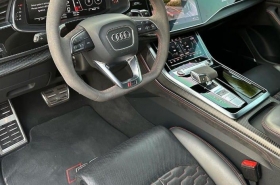 Audi
              Q8
