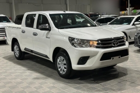 Toyota
              Hilux