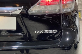 Lexus
              RX