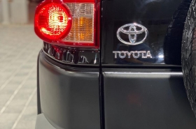 Toyota
              Fj