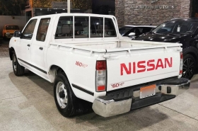 Nissan
              Pickup