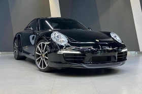 Porsche - 911 Carrera